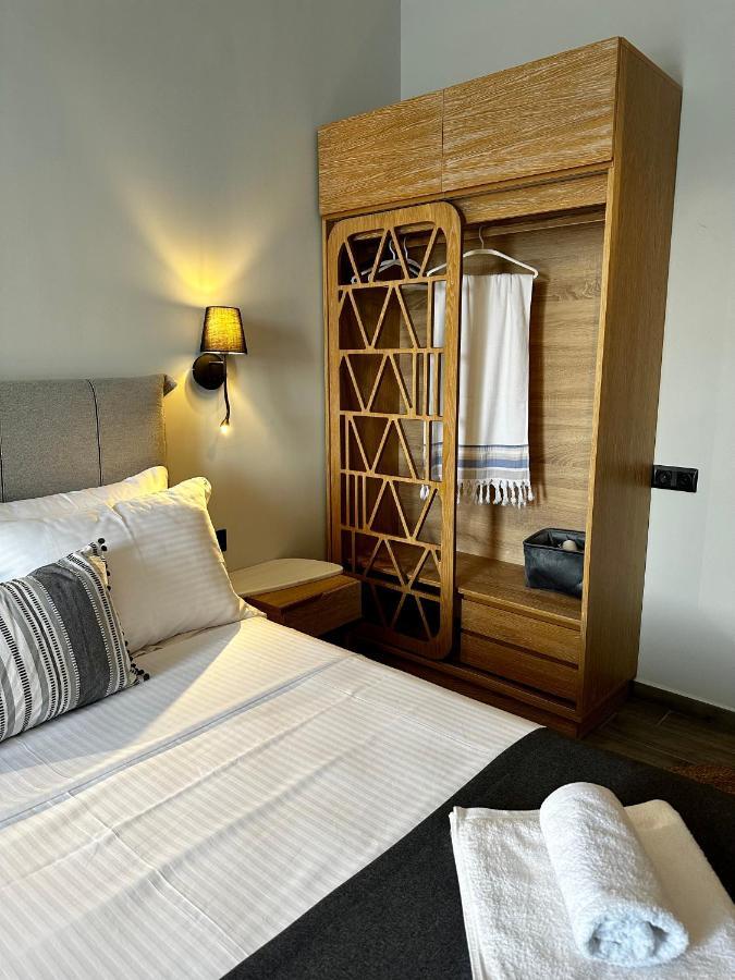 Thea Comfy Living Aparthotel Vrasná Екстериор снимка