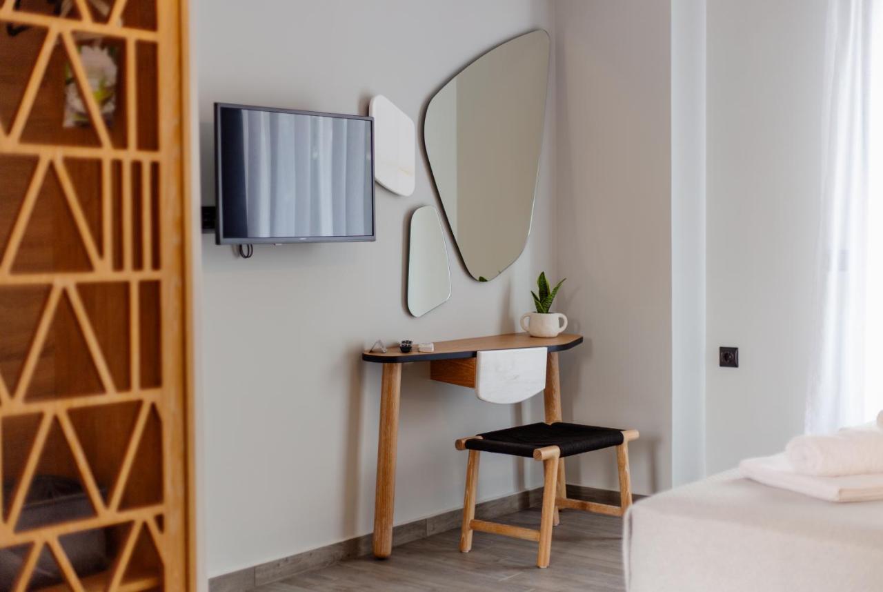 Thea Comfy Living Aparthotel Vrasná Екстериор снимка