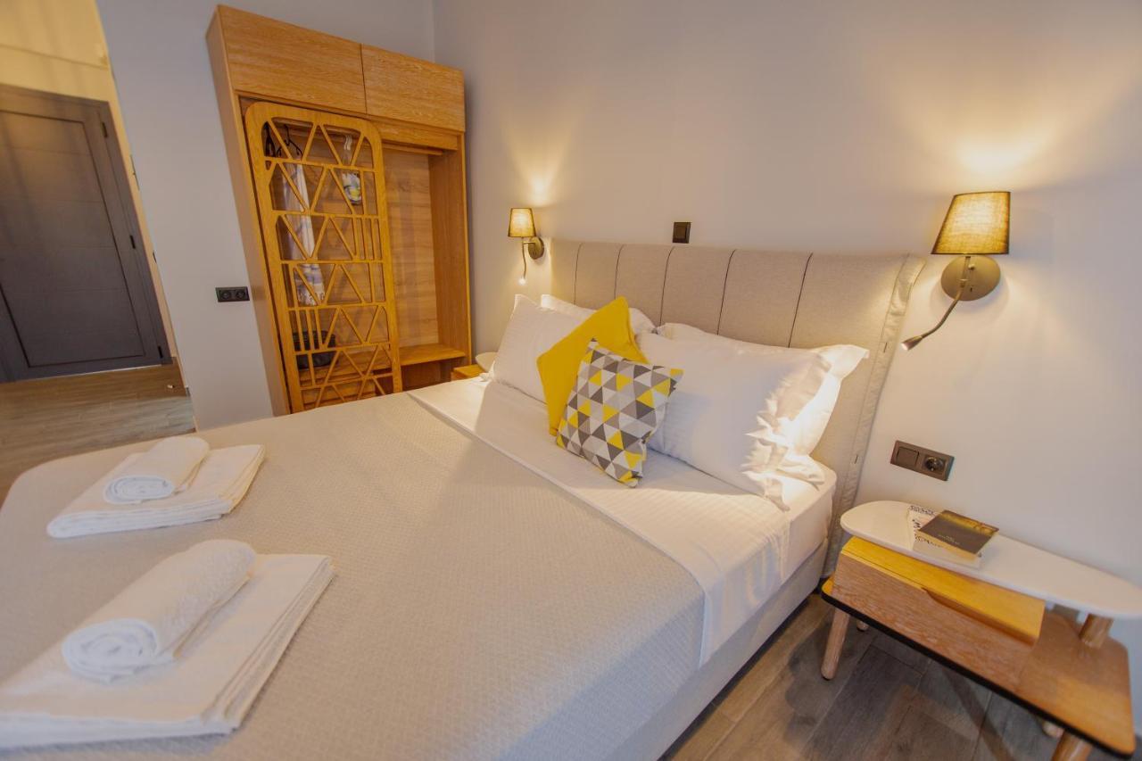 Thea Comfy Living Aparthotel Vrasná Екстериор снимка