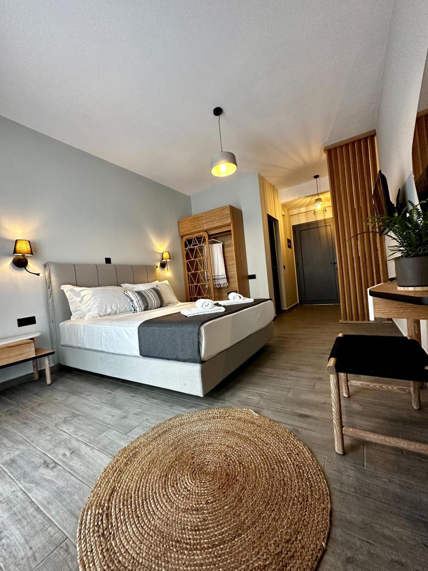 Thea Comfy Living Aparthotel Vrasná Екстериор снимка
